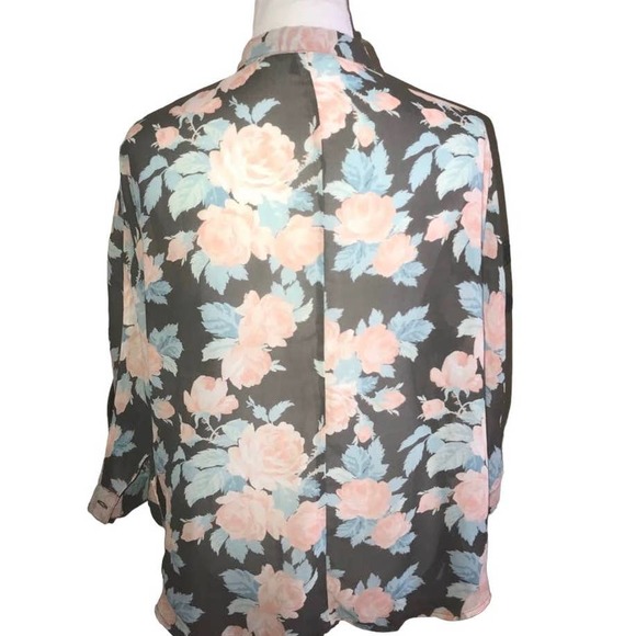 AMERICAN EAGLE OUTFITTERS SEMI-SHEER FLORAL DESIGN LARGE - Picture 2 of 3